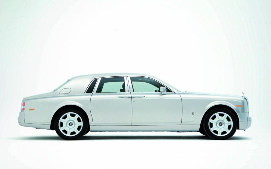 Rolls-Royce Phantom Silver Edition 2007 года  (фото 3 из 3)